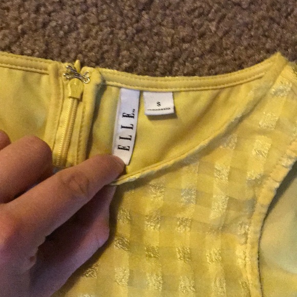 Yellow Crop Top - Picture 2 of 3